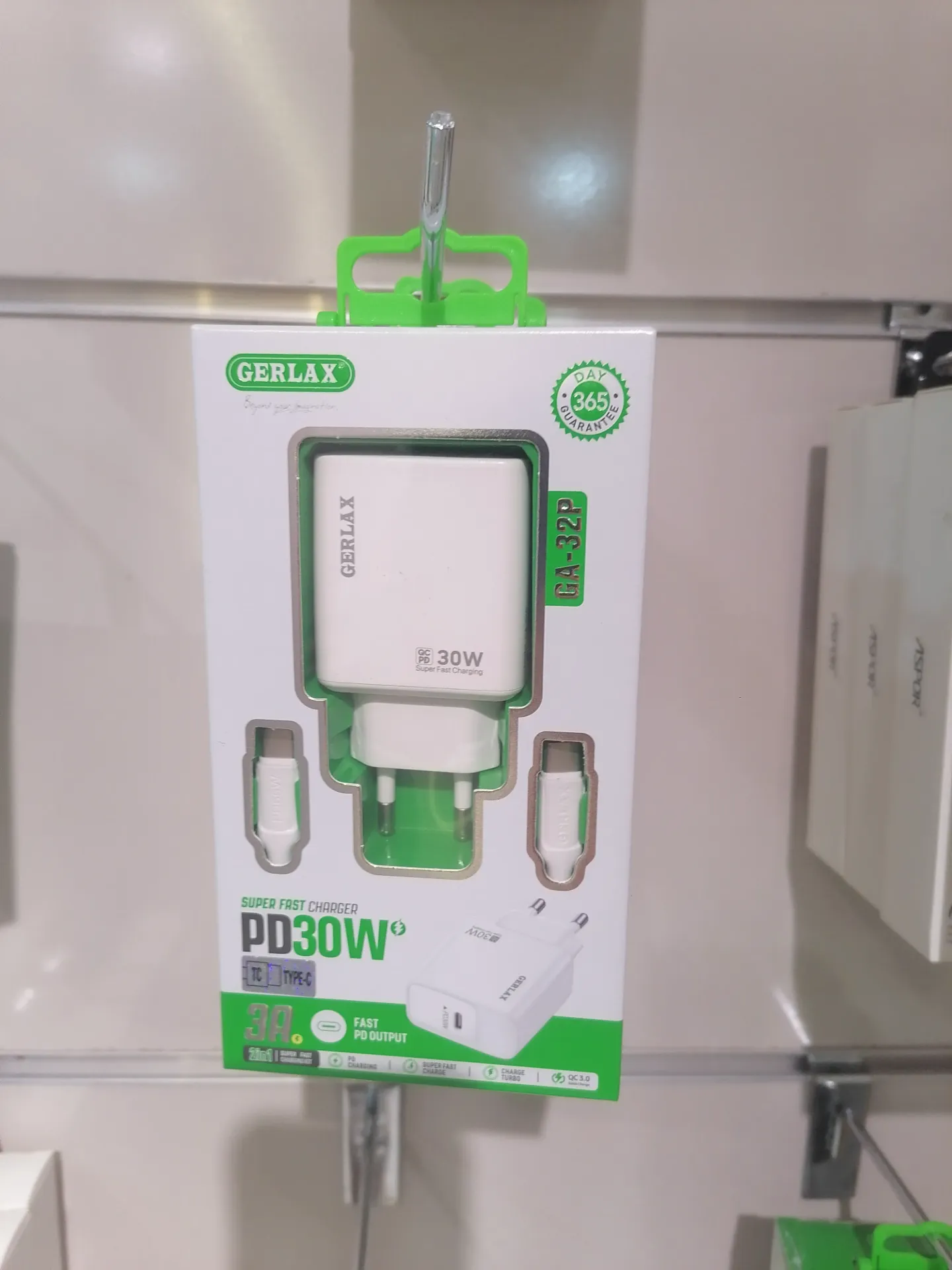 Chargeur gerlax 30watt cable c c
